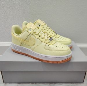 NIKE AIR FORCE 1 LOW '07 PRM LUMINOUS GREEN